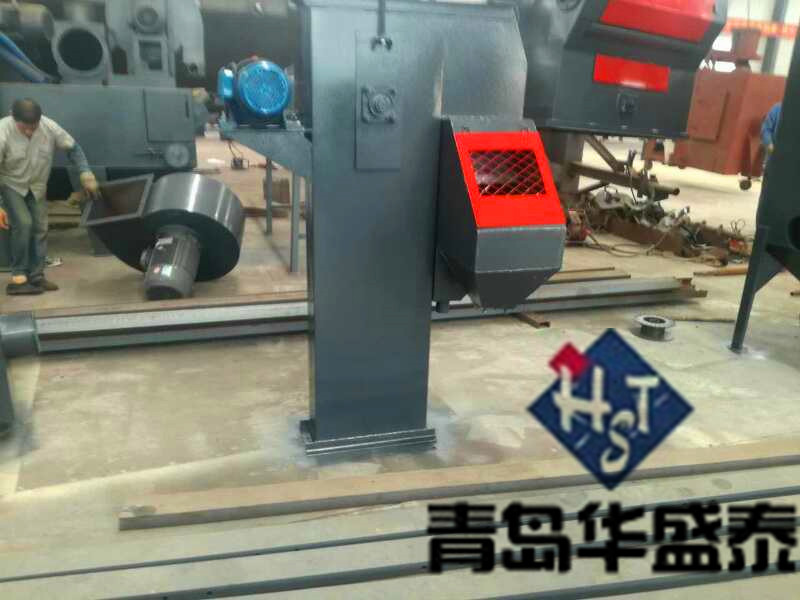 发往河北省326履带式抛丸机装车现场图